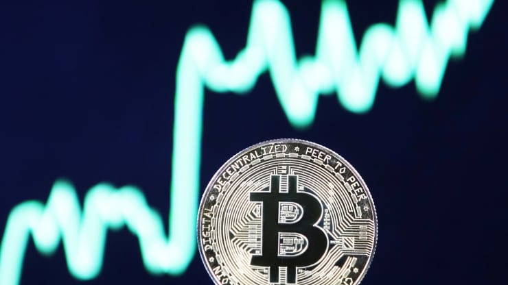Bitcoin jumps 13% as Russia-Ukraine conflict continues and U.S. imposes further sanctions
