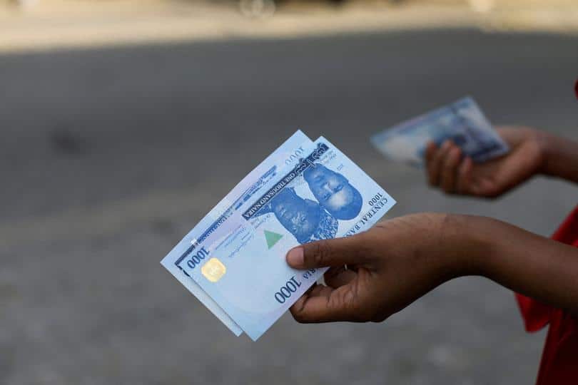 Nigerian court extends use of old banknotes to December 31 amid cash shortage