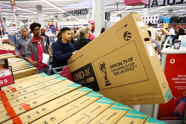 S. Africa’s consumer confidence improves in the first quarter, survey says