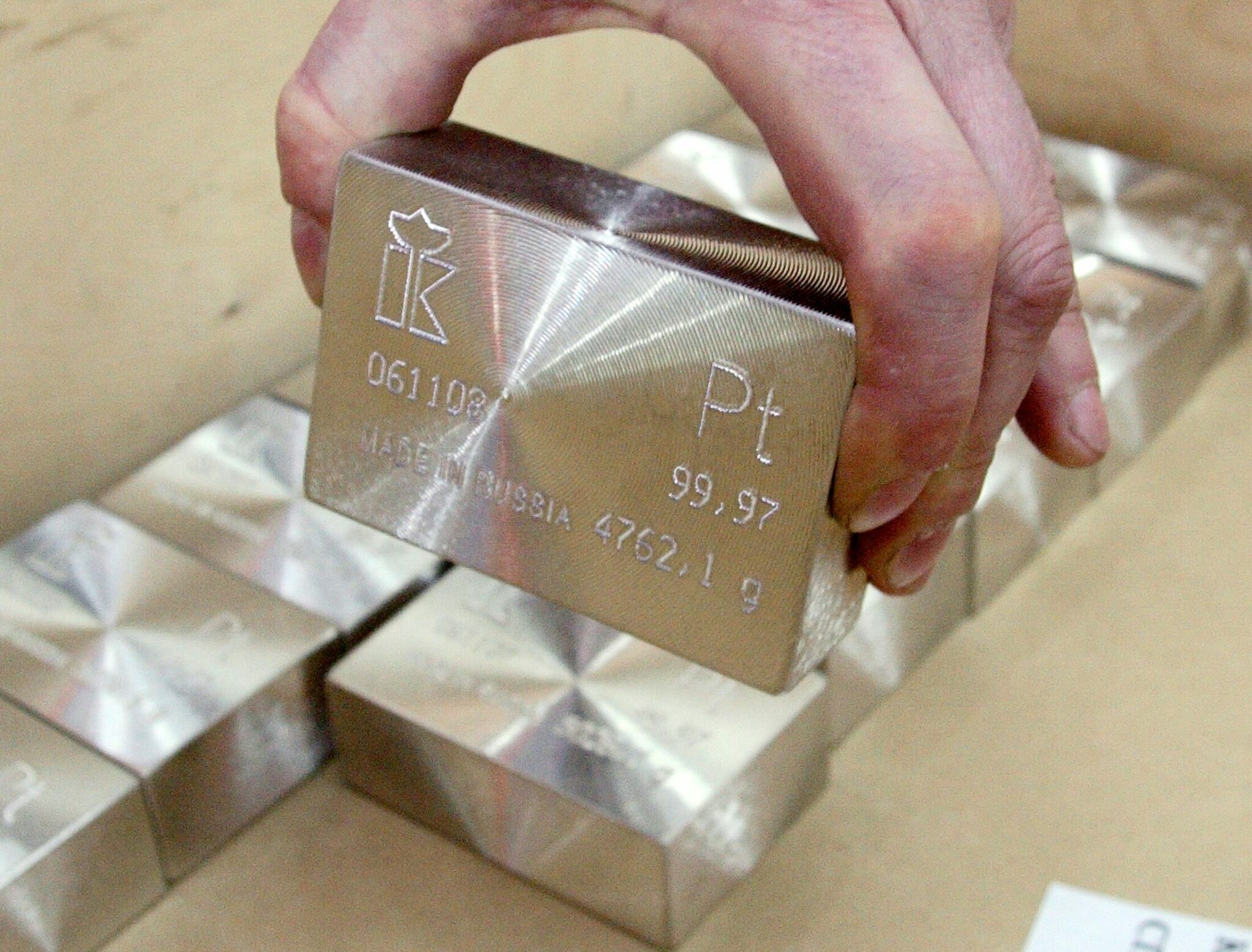 Platinum market faces third consecutive deficit in 2025, WPIC says