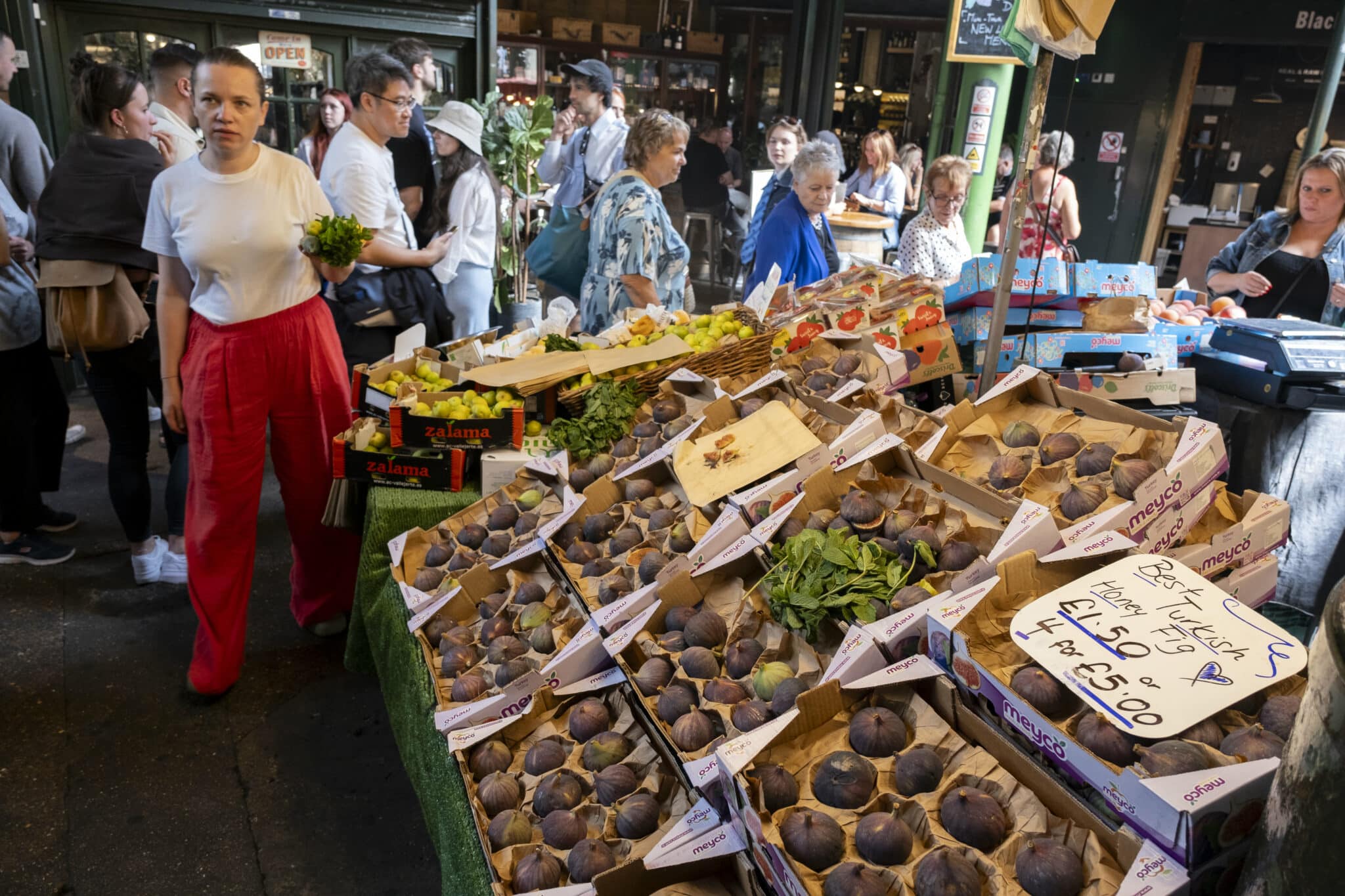 UK inflation leaps to higher-than-expected 3% in January - CNBC Africa