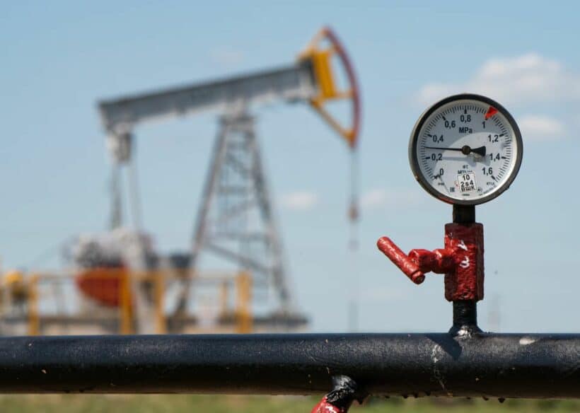Oil prices turn negative after U.S. official says Israel, Hezbollah agree to ceasefire