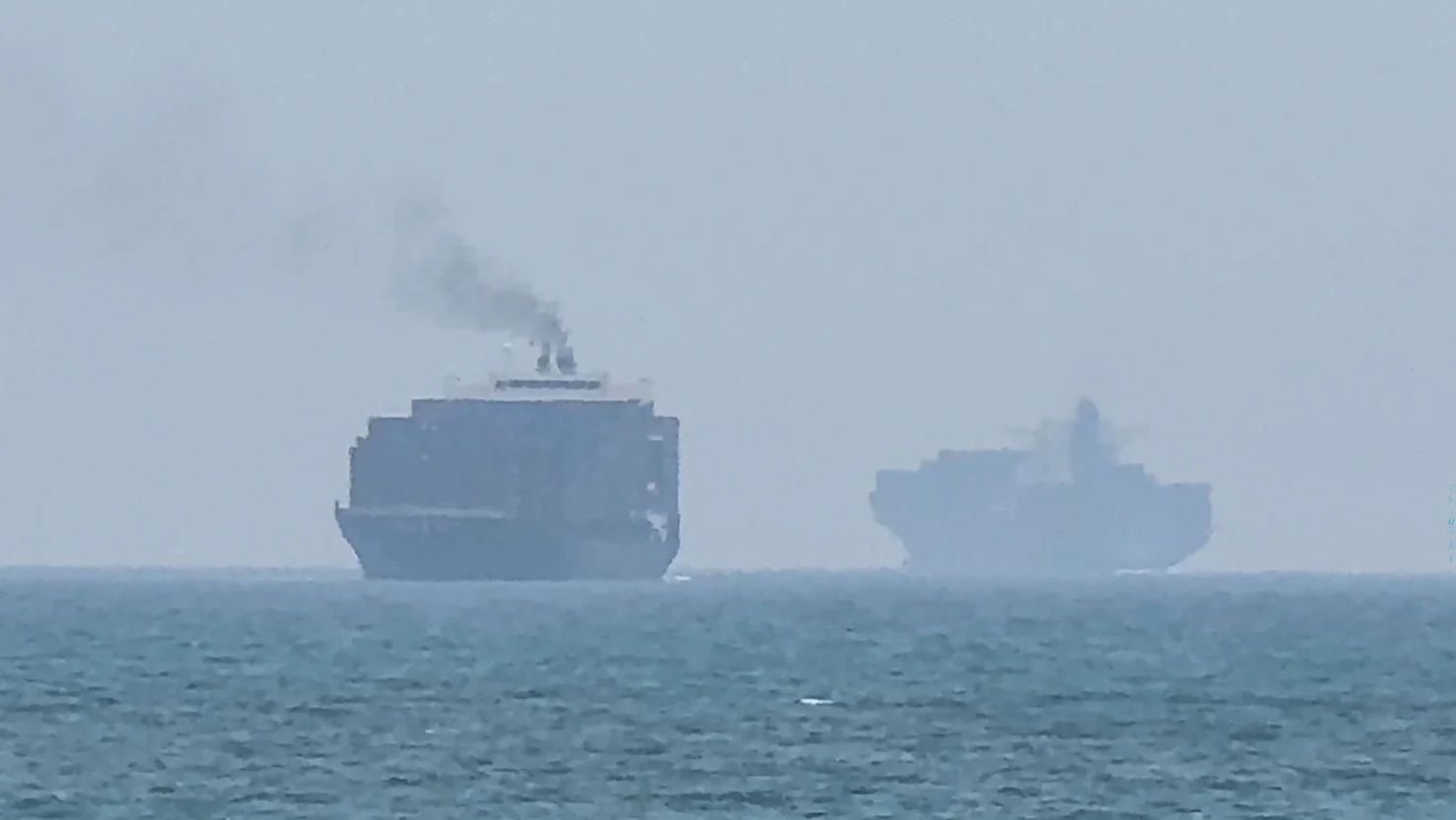 U.S. and Iran exchange strikes as Strait of Hormuz standoff escalates ...